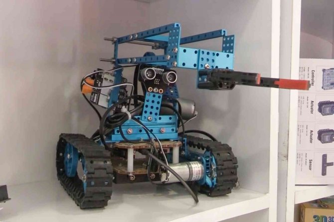 Uşaklı Çocuklar Robotik Kodlama Ve Zeka Yapım Atölyesi’nde Gelişim Gösteriyor