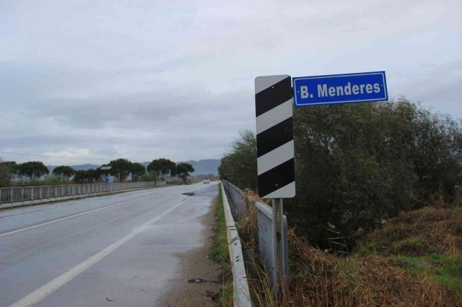Menderes Yeniden Bereket Taşımaya Başladı