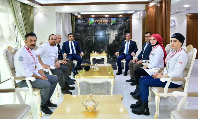 Yeşilyurt Lezzetleri 7.dünya Helal Zirvesine Damga Vurdu