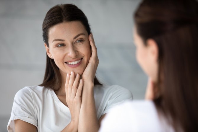 Bu Yöntem Ameliyata Gerek Kalmadan Cildi Gençleştiriyor