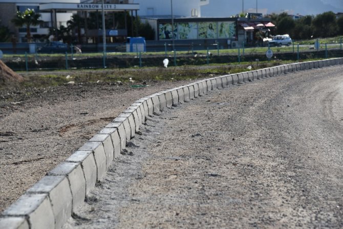 Yunusemre’de Yollar Düzenleniyor
