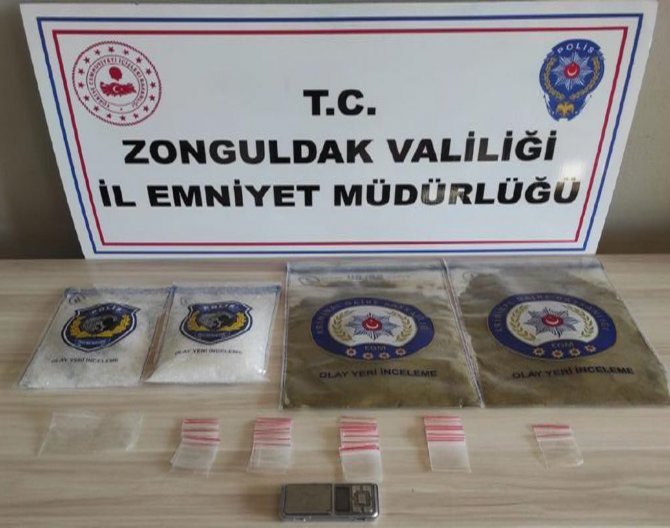 Ereğli Polisinden Operasyon: 2 Kilo Uyuşturucu Ve Dinamit Ele Geçirildi
