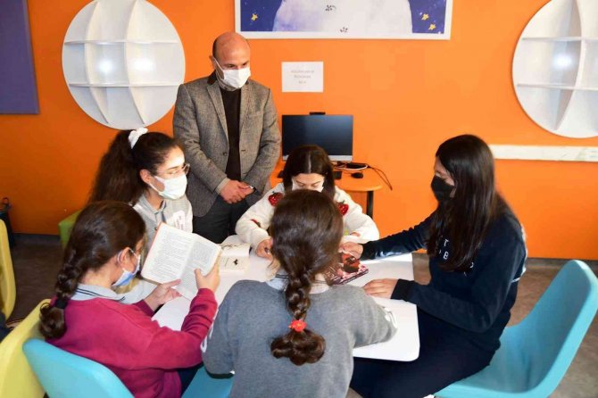 Subaşı’nda Okullara Kütüphane