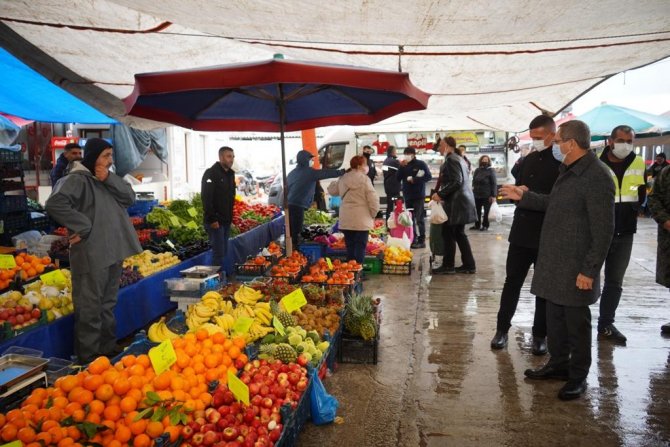 Ayvalık’ta Başkan Ergin’den Sarımsaklı Pazaryeri Ziyareti