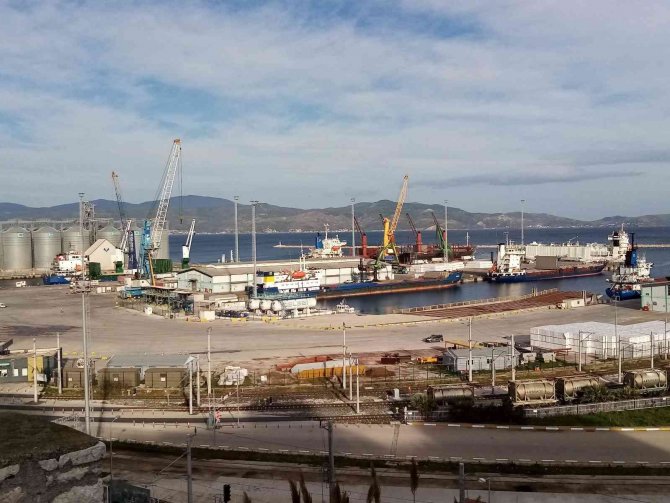 Hayvan Yüklü Gemi İki Saatte Tahliye Edildi