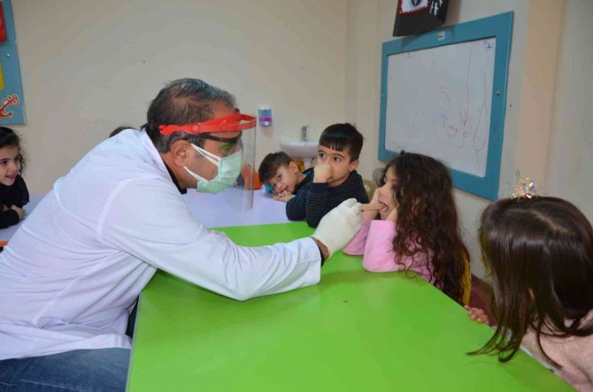 Diyarbakır’da Miniklere Diş Sağlığı Eğitimi