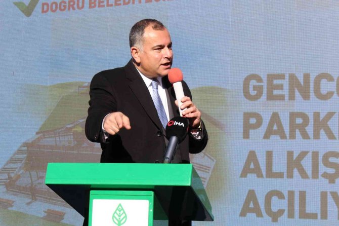 Çankaya Belediyesi Tamamlanan Parka Genco Erkal’ın Adını Verdi