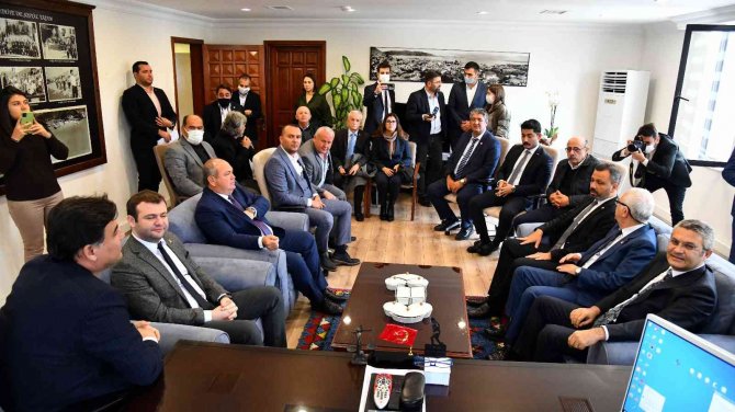 Chp Genel Başkan Yardımcısı Salıcı, Başkan Karaca’ya Ziyarette Bulundu