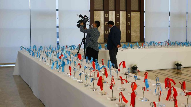 Cumhurbaşkanı Erdoğan’ın Dev Makas Koleksiyonu Bu Sergide