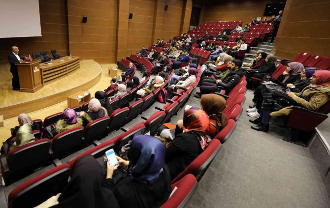 Dekan Akbaş’tan "Akademisyenlik" Tavsiyesi