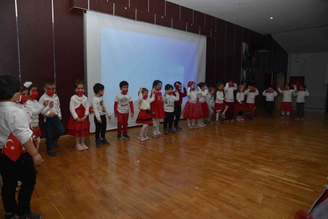 3 Farklı Tasarımı Tescillendiren Öğrenciler Ödüllendirildi