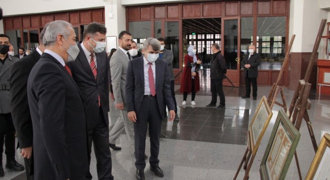 Dpü’de Çizgide Ahenk Ve Zarafet Hat Sergisi