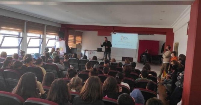 8. Sınıf Öğrencilerine Sınav Teknikleri Anlatıldı