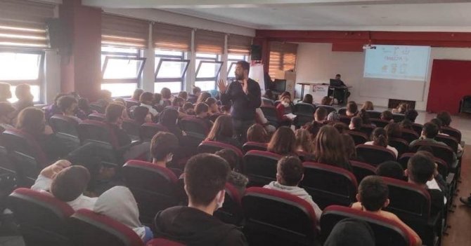 8. Sınıf Öğrencilerine Sınav Teknikleri Anlatıldı