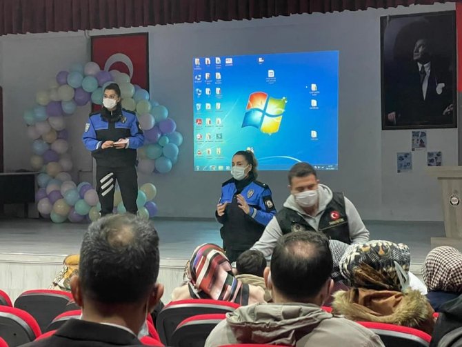 Elazığ’da ’Bilinçli Kadın Bilinçli Gelecek’ Ve ’En İ̇yi Narkotik Polisi Anne’ Projesi