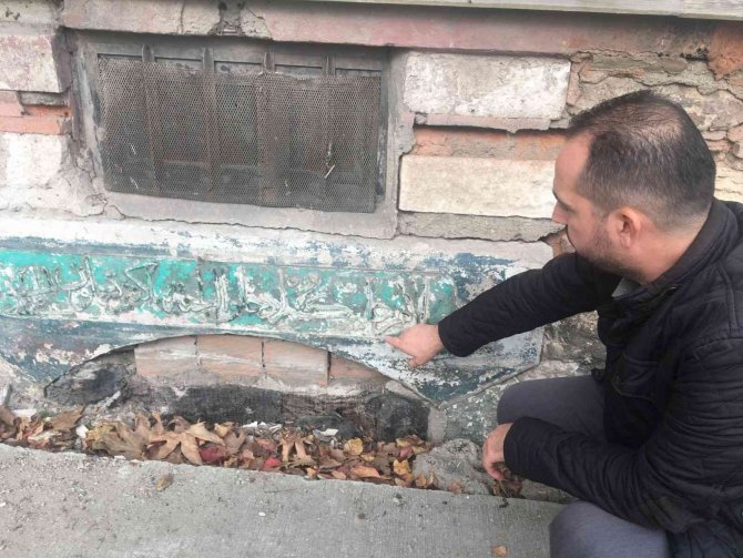 Kuran-ı Kerim Ayetine Büyük Saygısızlık