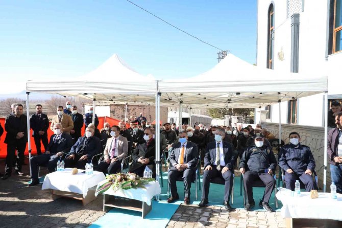 Yıldırım Düşmesi Sonucu Hasar Gören Yeşilyurt Cami Yeniden Yapıldı