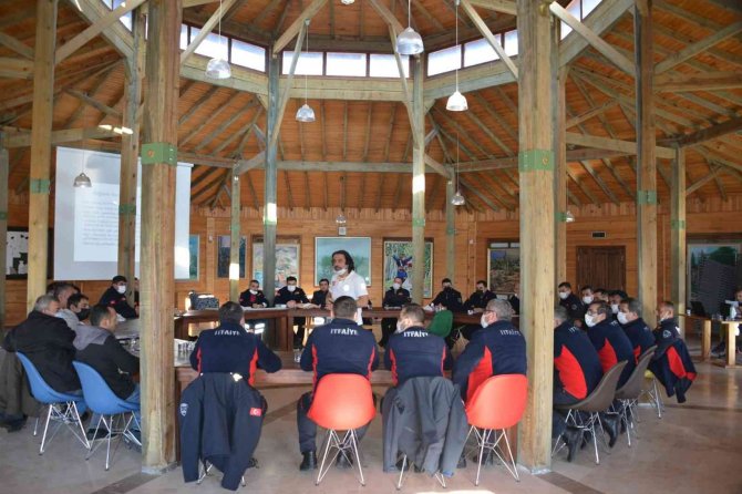 Gediz’de İtfaiye Ve Trafik Personeline İlk Yardım Eğitimi