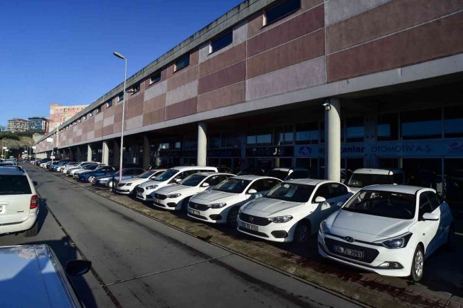 İ̇kinci El Araç Piyasasında Satılan Aracın Yeri Doldurulamıyor