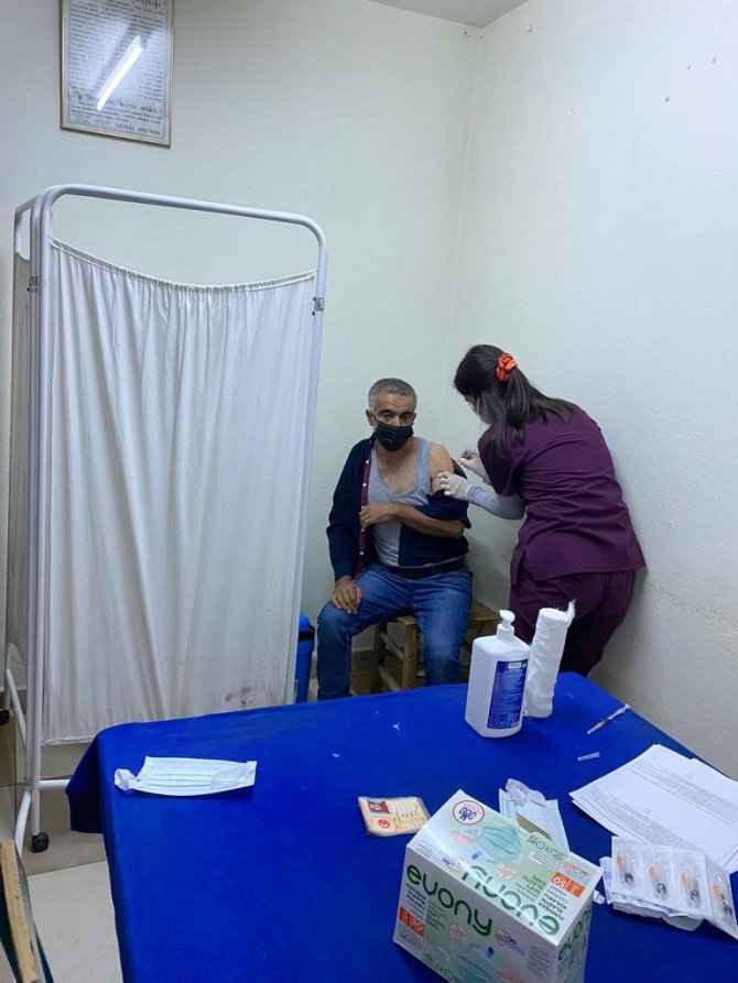 Nurhak’ta "Aşı Ol, Kıyafetini Al" Kampanyası