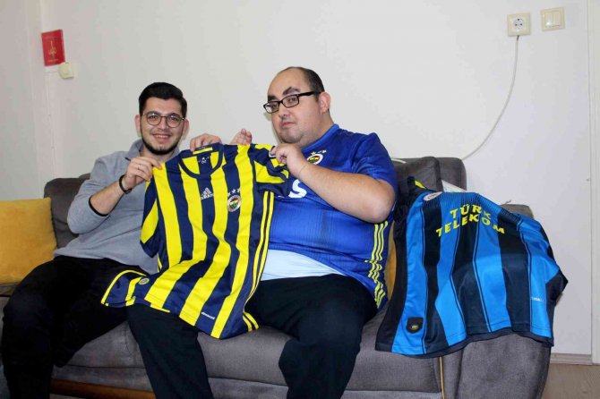 Yigen: “Her Daim Gençlerle Beraberiz”