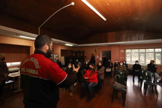 Kartal’da Afet Bilinci Eğitimleri Devam Ediyor