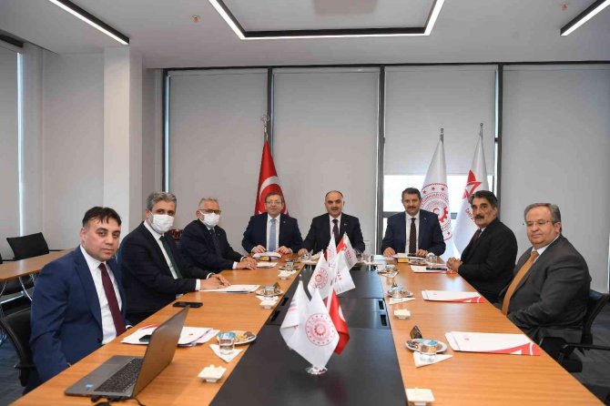 Başkan Büyükkılıç’a Komşu Şehir Ziyaretleri