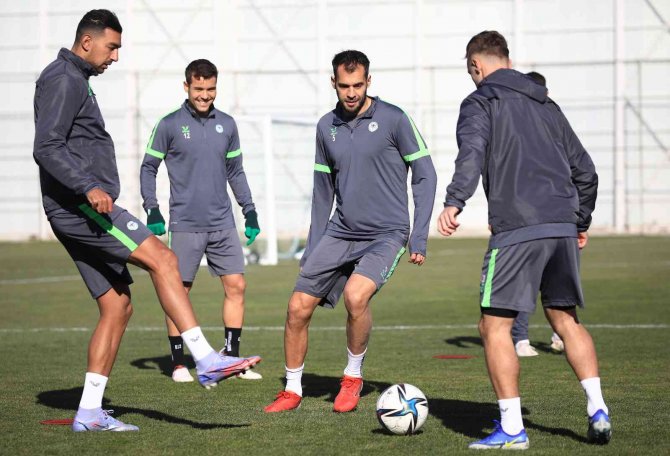 Konyaspor, Fatih Karagümrük Maçı Hazırlıklarını Tamamladı
