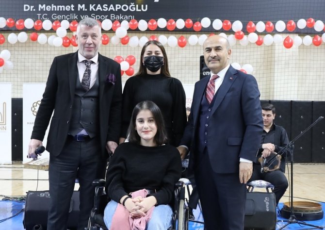 Mardin’de Engeliler Ve Aileleri Metin Şentürk Konseriyle Eğlendi