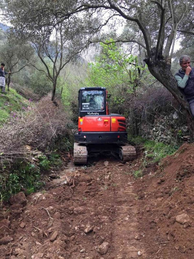 Ortaca’da Dereler Temizleniyor
