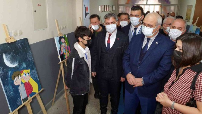 Nazilli’deki Bilim Fuarları Yaşama Işık Tutuyor