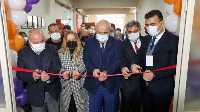 Nazilli’deki Bilim Fuarları Yaşama Işık Tutuyor