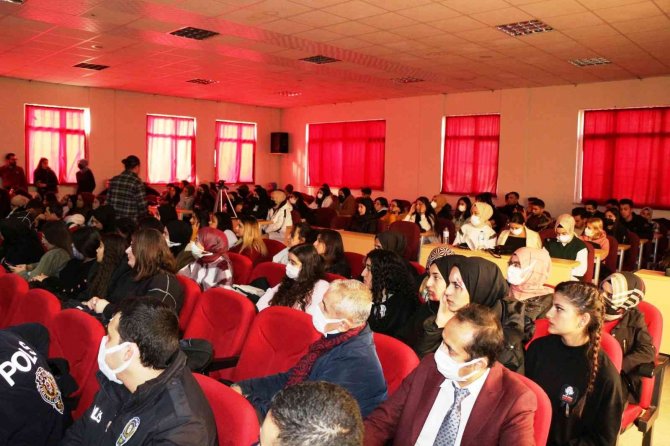 Şaphane Myo’da "İ̇nsan Hakları Ve Şiddet" Konulu Seminer