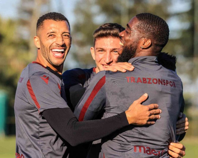 Trabzonspor’un Yeni Transferi Kouassi, İlk İdmanına Çıktı