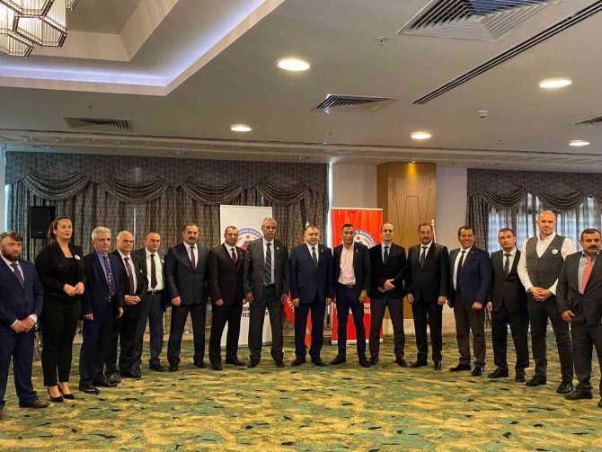 Türk Boksörler Artık Ülkesi İçin Dövüşebilecek