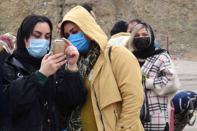 Türkiye’ye Günlük Bin İ̇ranlı Turist Geliyor