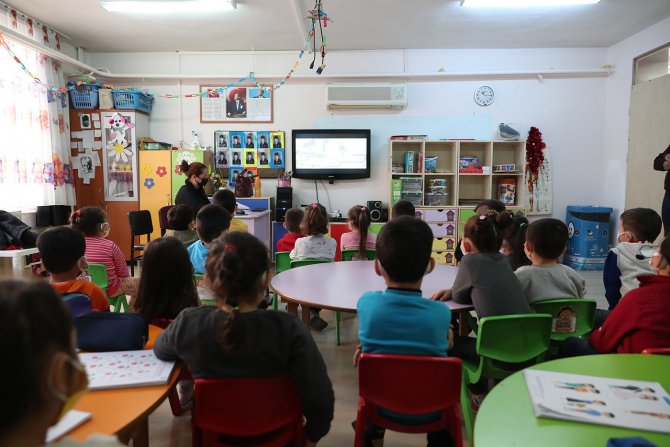 Minik Öğrencilere Sıfır Atık Ve Çevre Eğitimi