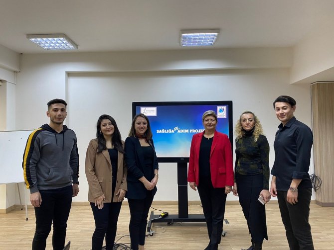 Kadınlara, ’Kadın Hakları Ve Sağlığı’ Konusunda Seminer Verildi