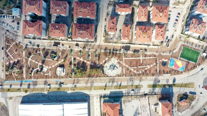 Başkan Dinçer: “Fatih Parkımızı Baştan Aşağı Yeniledik”