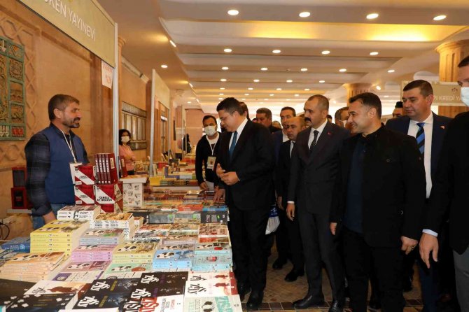 3. Alanya Kitap Günleri’ne Ziyaretçi Akını