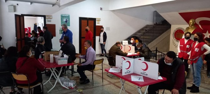 Eğitim Camiasından Kan Bağışı Desteği