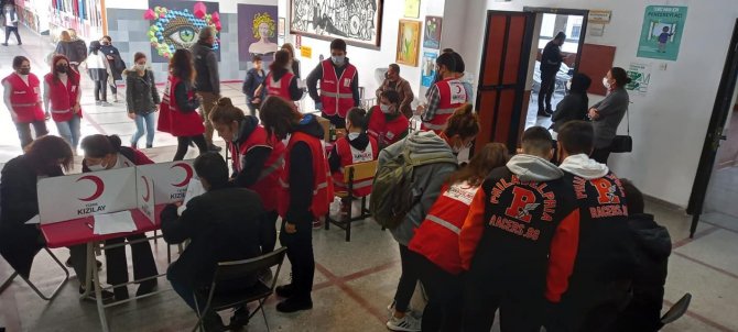 Eğitim Camiasından Kan Bağışı Desteği