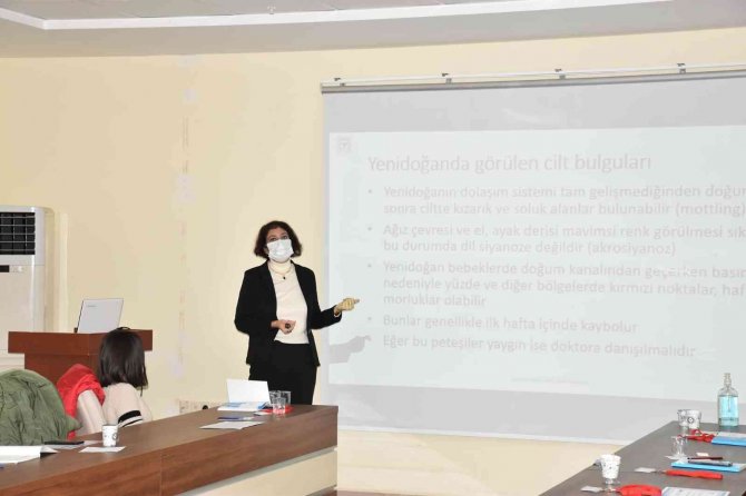 Sağlık Personeline Yönelik ’Temel Yenidoğan Bakımı Eğitimi’ Düzenlendi