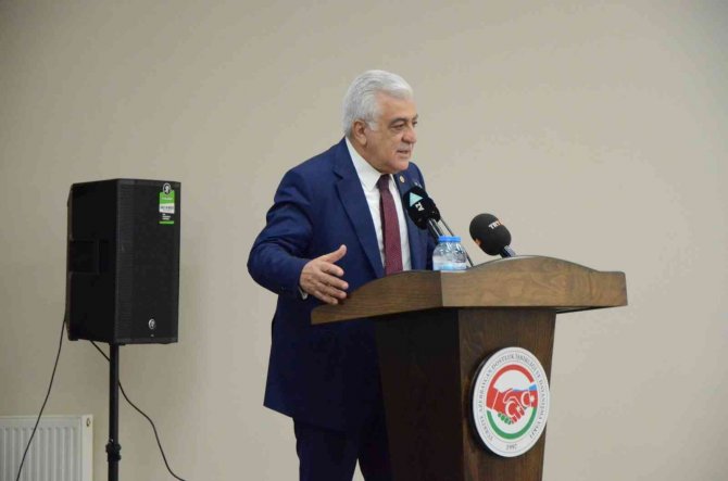 Azerbaycan Büyükelçiliğinde, Eski Büyükelçi Kılıç’ın Kitabı Tanıtıldı