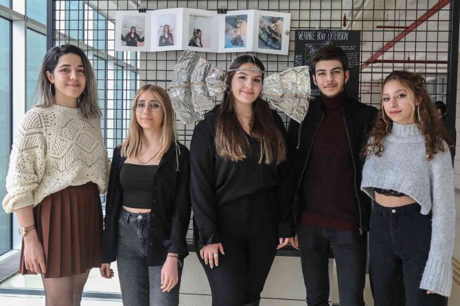 Mimarlık Öğrencilerinden Giyilebilir Bedensel Uzantı Tasarımları