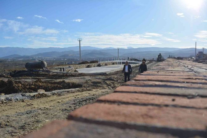 Hilaltepe Mesire Alanında Çalışmalar Devam Ediyor