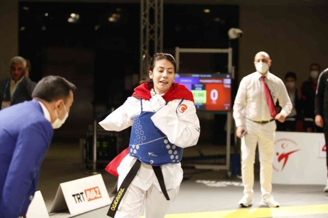 Meryem Betül Çavdar Dünya Şampiyonu