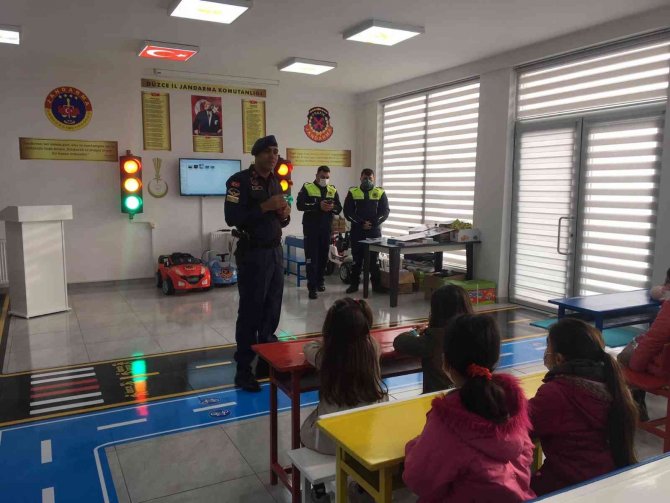 Jandarma Uygulamalı Trafik Eğitimlerine Başladı