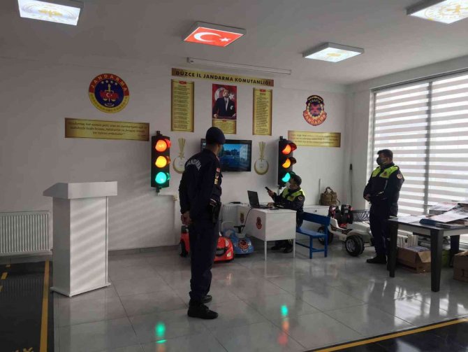 Jandarma Uygulamalı Trafik Eğitimlerine Başladı