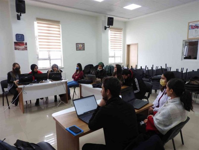 “Etwinning” Projesi İlçelerle Buluşuyor